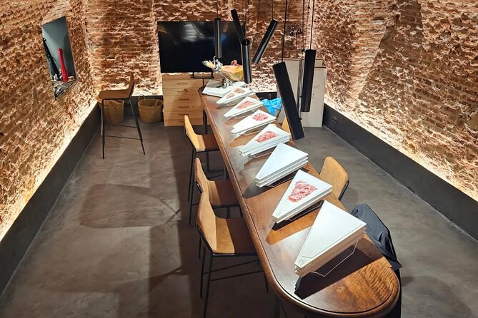 Cured Meats Gourmet Tasting with Wine Pairing in Madrid - Key points to know before booking