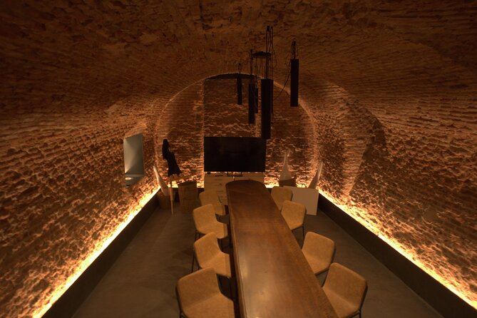 Cured Meats Gourmet Tasting with Wine Pairing in Madrid - A short lesson in Spain’s most prized ham