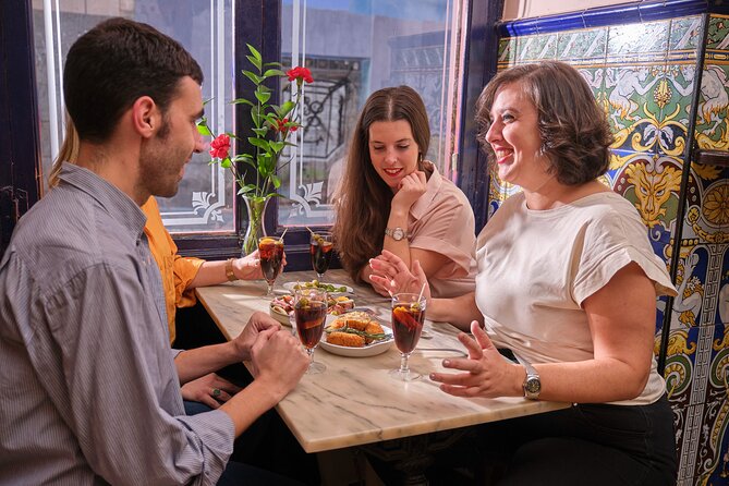 De Tapas in Malasaña: Evening Wine and Tapas Tour - Starting on Calle de Barceló