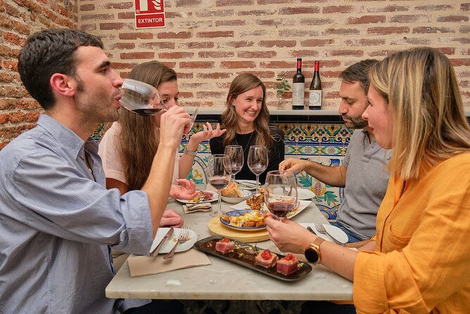 De Tapas in Malasaña: Evening Wine and Tapas Tour - Vermouth, Mahou, and Spanish wine