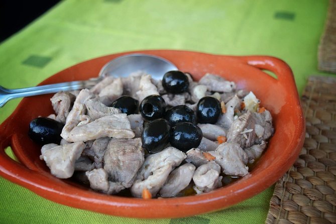 DINNER OR TAPAS in a Poruguese Home - Why the private format matters