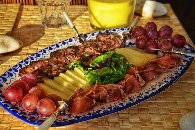 DINNER OR TAPAS in a Poruguese Home - The practical side of getting there