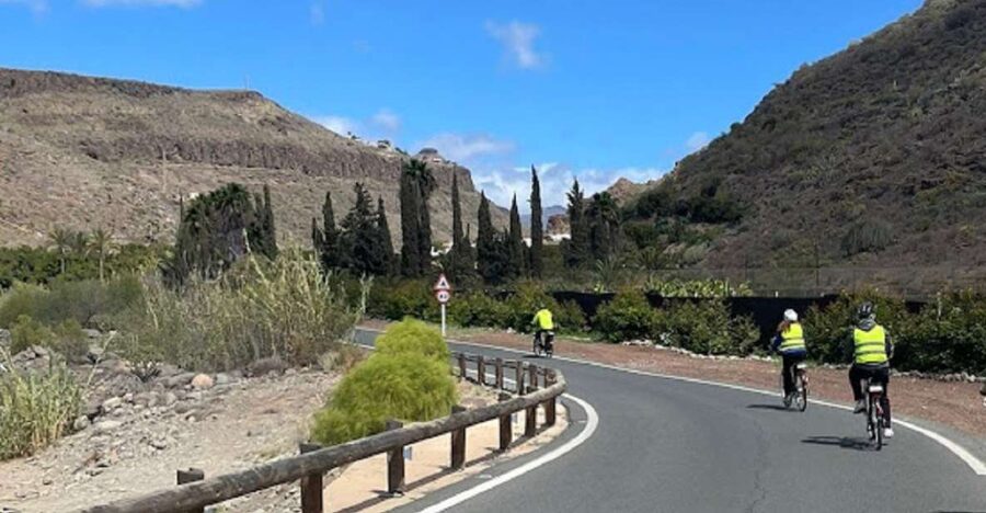 E-Bike Mountain Tour in Natural Park +Option Tapas in a Cave - Climbing through Ayagaures Valley