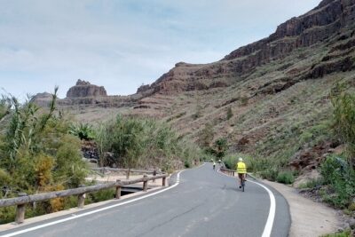 e-Bike Mountain Tour inside a Natural Park+option Tapas in a Cave