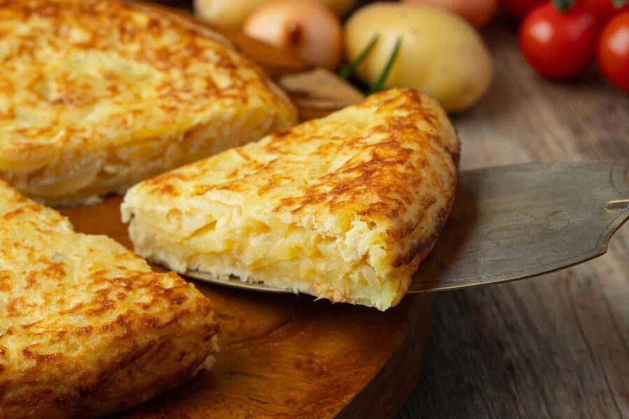 Eat Like a Local: Hidden Gràcia Catalan Tapas Tour Barcelona - Bar Bodega Can Ros: tortilla and botifarra first