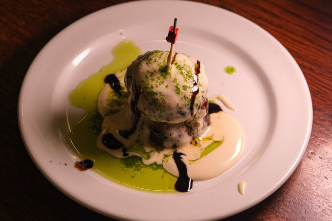 Eating San Sebastian: Beyond Pintxos Tour - Choosing a pintxo on Fermin Calbeton Kalea