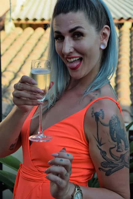 Exclusive Rooftop Paella & Wine – Sunset Dining in Palma - Why the hosts make a difference