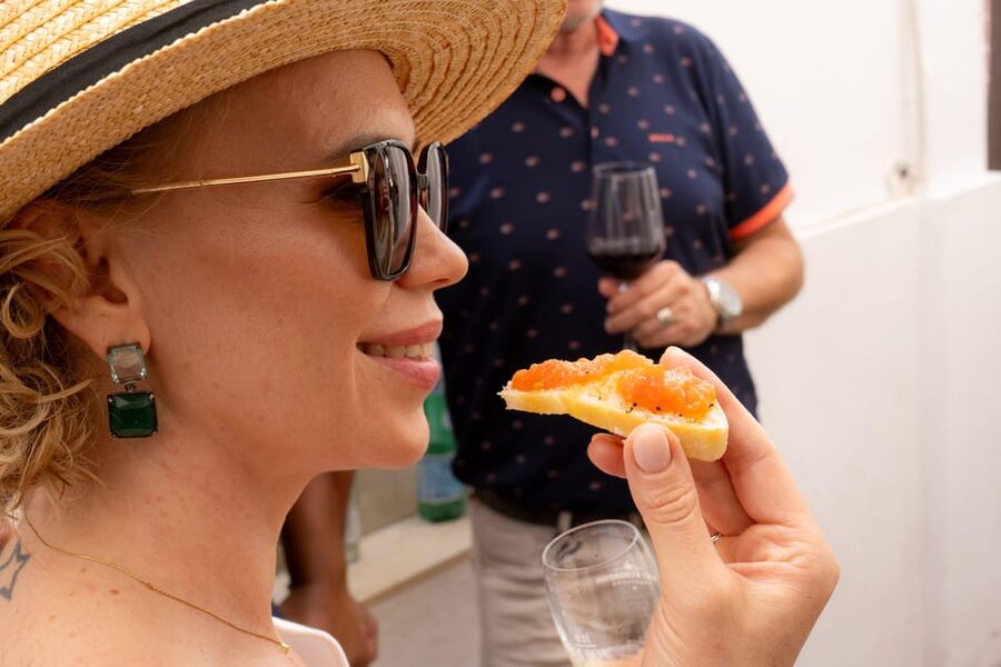 Explore Marbella Old Town: Authentic Tapas Food Tour - Plaza de los Naranjos and the heart of the Old Town