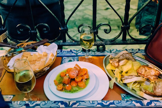 Flamenco Show & Tapas Small Group Tour in Seville - Ending at Plaza del Altozano