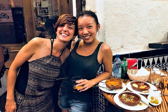 Flamenco, Tapas and Wine Tour: Best of Málaga in one Evening - El Pimpi or a similar old-center favorite