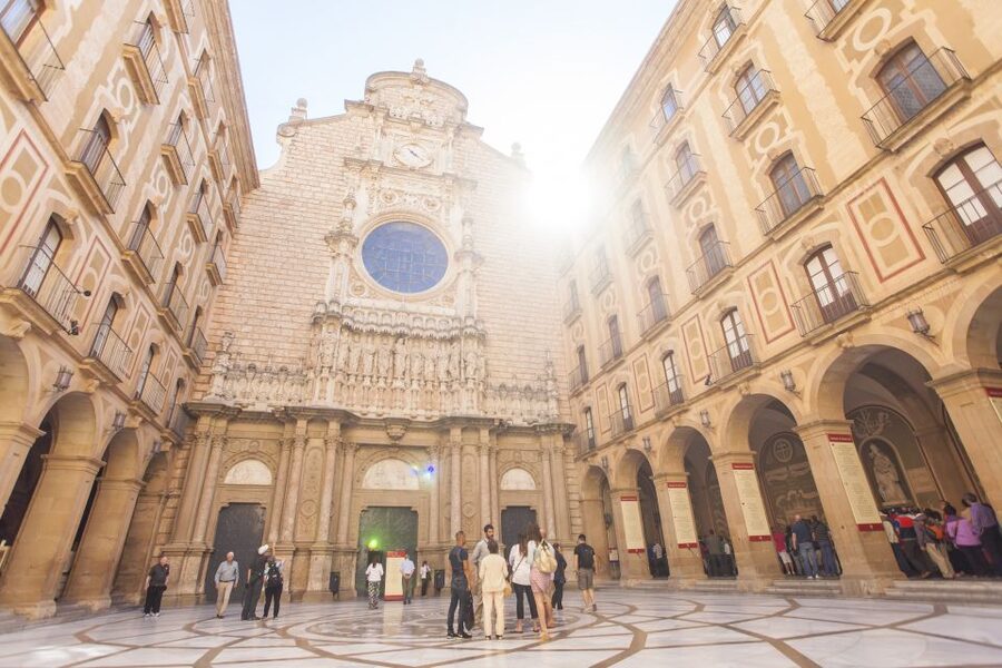 From Barcelona: Montserrat Half-Day Wine and Tapas Trip - The ride north from Barcelona
