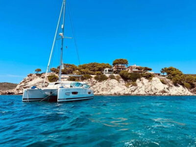 Luxury Catamaran Group Tour with Tapas & Drinks