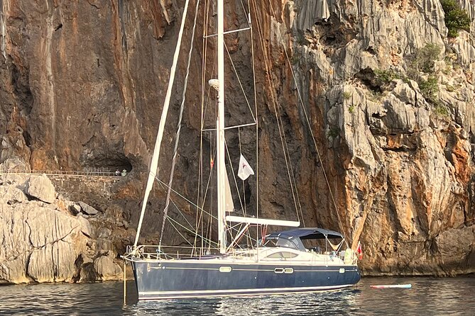 Full Day, Half Day, or Sunset Sailing Cruise with Tapas & Drinks - Who should book this sailing