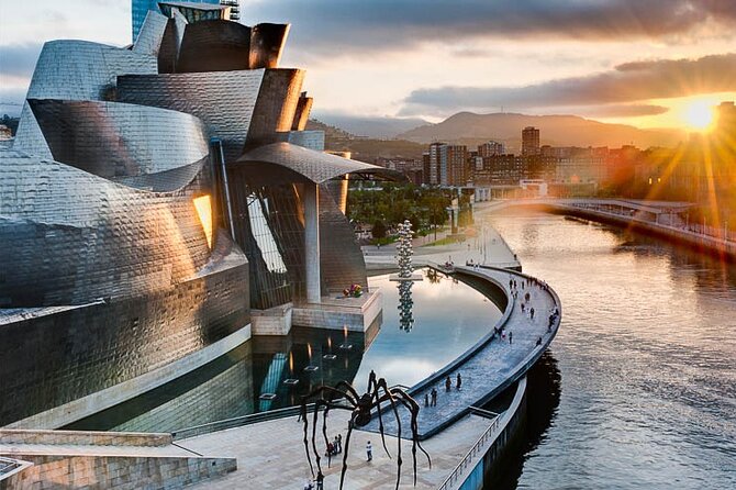 Full-day private Bilbao tour (Guggenheim museum & full pintxo lunch included) - A five-hour introduction to Bilbao