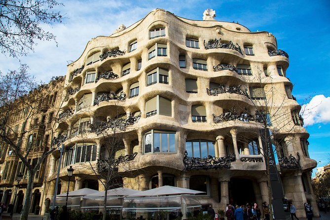 Full-Day Private Tour with Sagrada Familia and Paella - Is $1,014.63 per person good value?