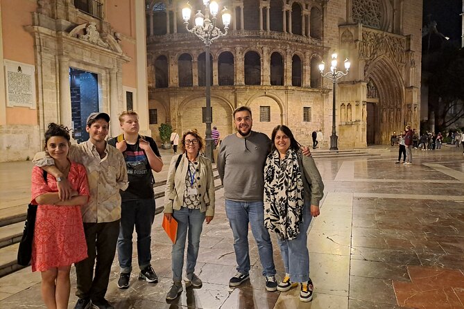 Genuine Valencian tapas tour with a pinch of History - Central Market, paella advice, and local food choices