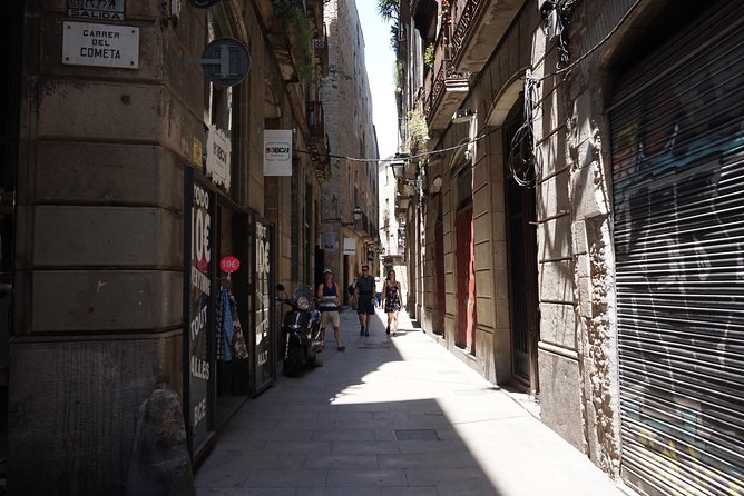 Gothic Quarter Insights & Tapas Experience - Plaça del Rei and medieval royal Barcelona