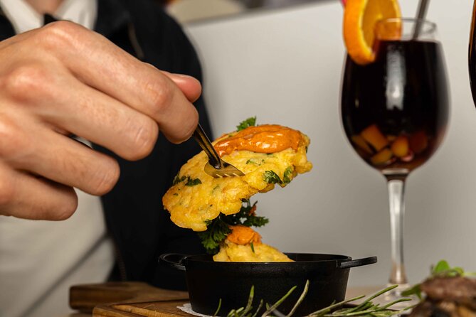 Gourmet Tapas and Wine Tour in Alcudia Old Town - What four drinks add to the price