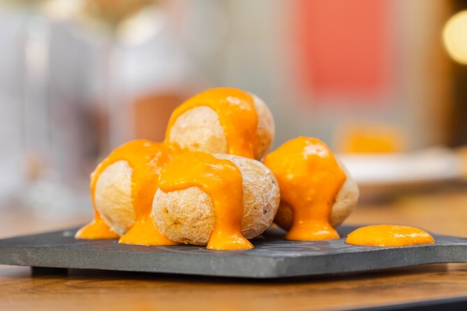 Gourmet Tapas and Wine Tour in the Old Town of Las Palmas - What this Las Palmas tapas walk really is