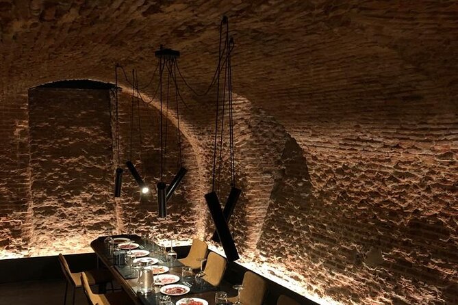 Gourmet Tasting of Iberian Ham Oil and Wine Small Group in Madrid - Key points to know before booking