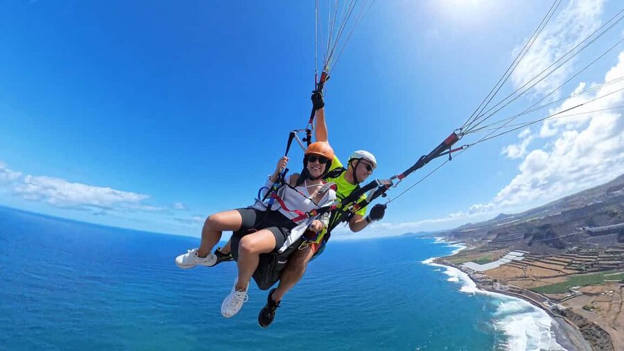 Gran Canaria: Paragliding Flight with Tapas & Pickup - Booking flexibility and weather concerns