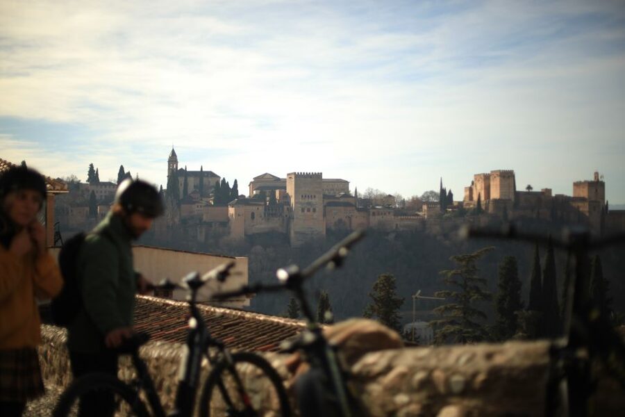 Granada: Highlights & Viewpoints eBike Tour with Tapas Break - Through Albaycín’s steep white lanes