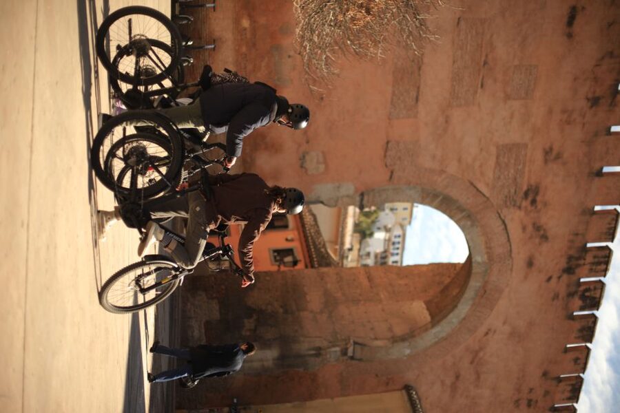 Granada: Highlights & Viewpoints eBike Tour with Tapas Break - What the $81 price buys you