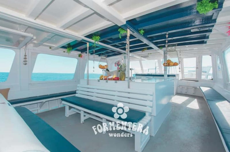 Ibiza: Formentera Cruise Breakfast, Paella, OpenBar & Sports - Finding your place on the two decks