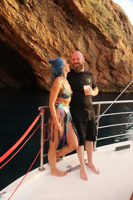 Ibiza: Scenic Cruise with Tapas and Drinks - The southern route: Sa Pedrera, Port des Torrent, and Cala Bassa
