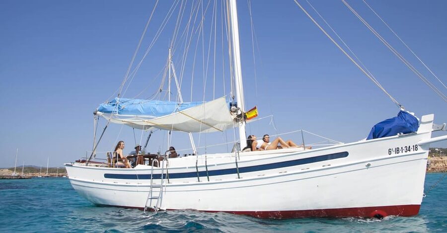 Ibiza: Sunset Private Sailboat with Tapas & Premim Open Bar - The final hour near Café del Mar