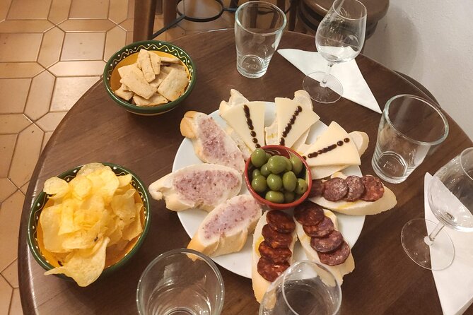 Indulge in Cordoba: Local Wines & Tapas Tasting - Timing, transport, and practical details