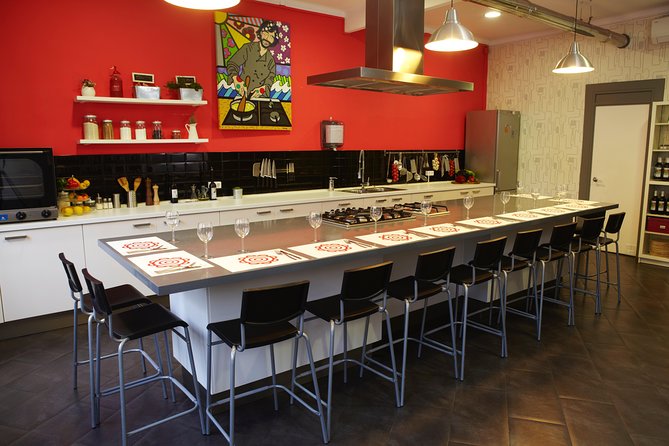 Interactive Paella & Market: Bottomless Wine & Rambla Views - Dietary needs and family suitability
