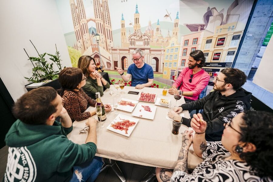 Jamón Experience Master Plus: Ham, Wine & Cheese Tasting - How the Master Ham Cutter teaches