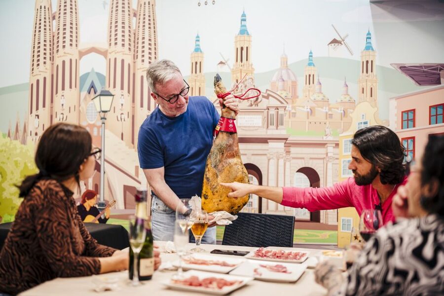 Jamón Experience Master Plus: Ham, Wine & Cheese Tasting - Seven hams, seven ways to taste Spain
