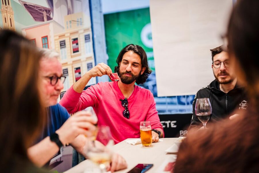 Jamón Experience Masterclass: Ultimate Ham & Cava Tasting - A small group that keeps the class personal