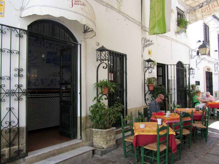 Jerez: Traditional Tapas Tour - Three tabancos, three drinks, and a small taste of Jerez