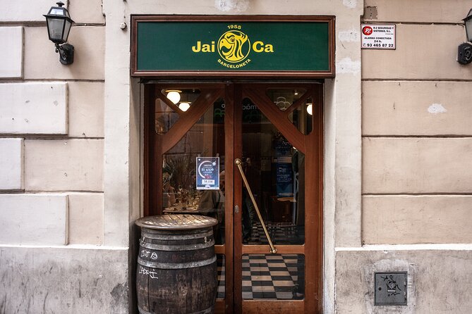 La Barceloneta Tapas & Wine & Drinks Tour in Barcelona - L’Òstia finishes with seafood and the Barceloneta bomb