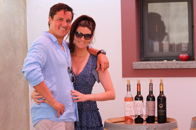 Lagos, Portimão & Carvoeiro: Wine Tasting, Tapas & Music Tour - Choosing between shared transport and a private tour
