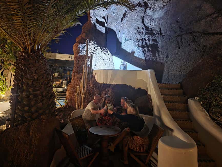 Lanzarote: Evening Tapas, Winery & Lagomar Experience - Hotel pickup across Lanzarote