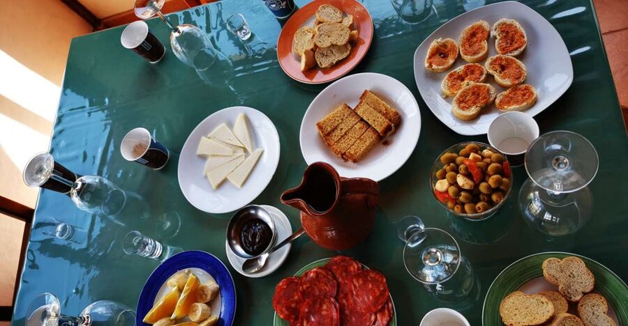 Las Palmas: 100% Local Tapas & Beach views - What is included, and what is not