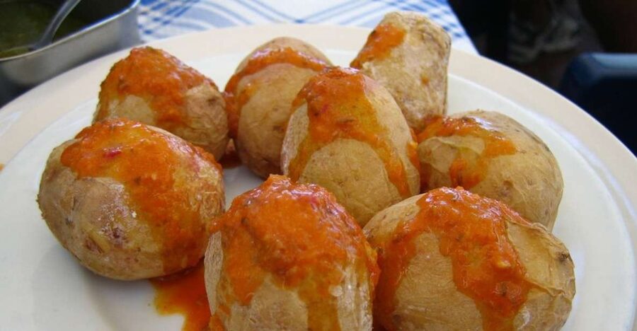 Las Palmas: Tapas and Drinks in the Beauty of the Old City - Starting near San Telmo Church