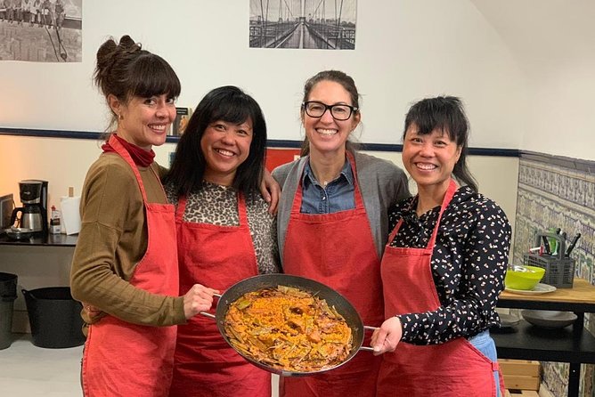 Learn to Make an Authentic Paella! - Why this Madrid paella class feels different