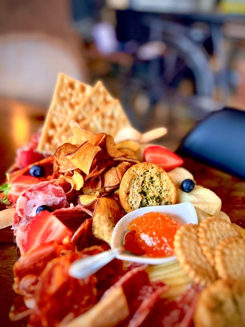 Lisbon: Premium Wine and Tapas Tasting Session - Key points to know before booking