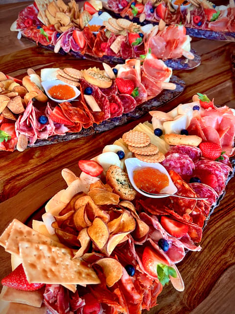 Lisbon: Premium Wine and Tapas Tasting Session - Who should book this tasting?