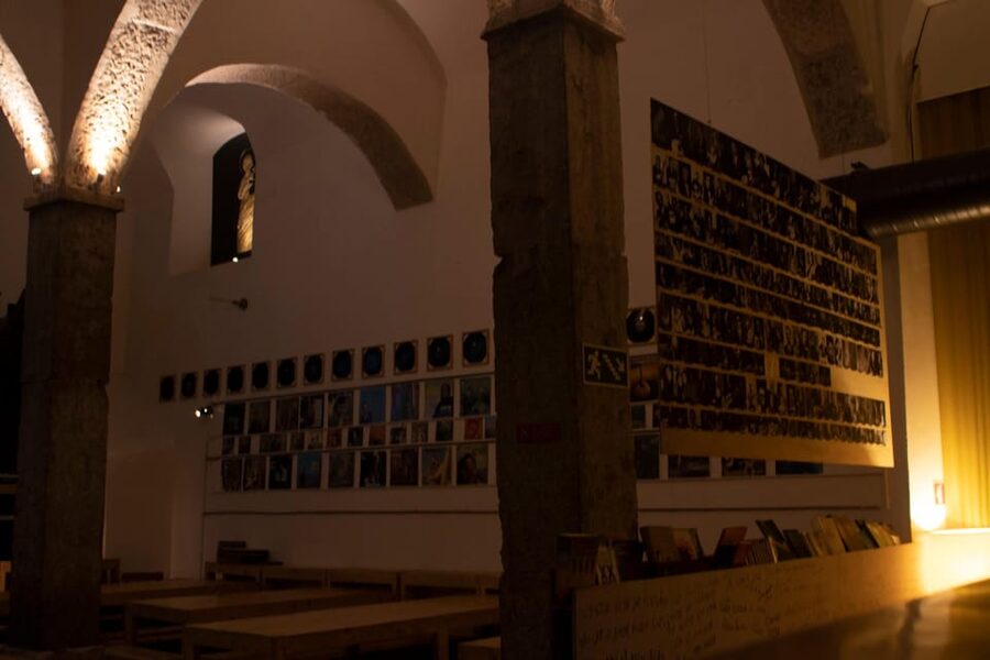Lisbon: Tapas & Drinks with Fado Live Performance - Why the music works so well in this room