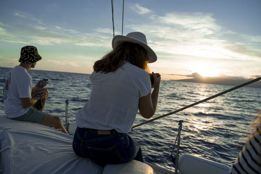 Los Gigantes: Sailing Excursion with Swimming, Drink & Tapas - Sailing out from Puerto de Los Gigantes