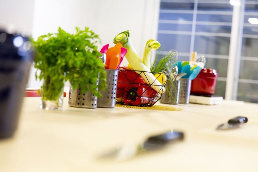 Madrid: 10 Tapas 2.5-Hour Cooking Class - A social class, not a private lesson