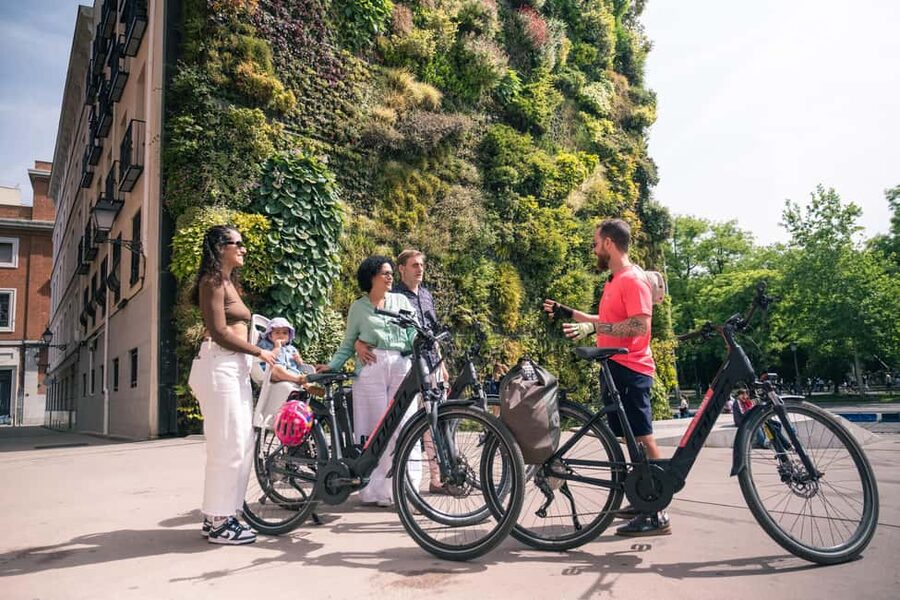 Madrid: 3 h. Guided Highlights Bike Tour with Optional Tapas - Is the tapas option worth adding?