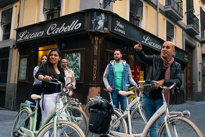 Madrid at Night: Vintage Bike Tour of City Highlights - A fast, atmospheric introduction to Madrid