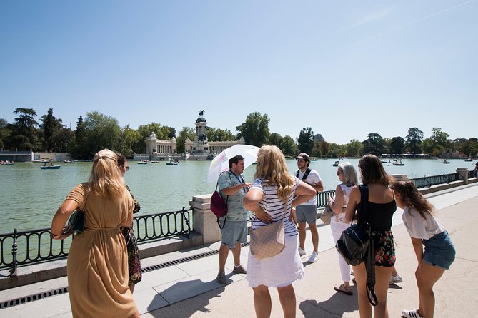 Madrid: El Retiro Park Guided Tour and Tapas - Key points to know before booking
